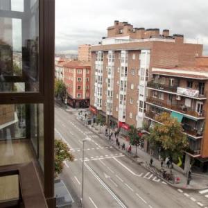 Cinque Terre Apartments Madrid