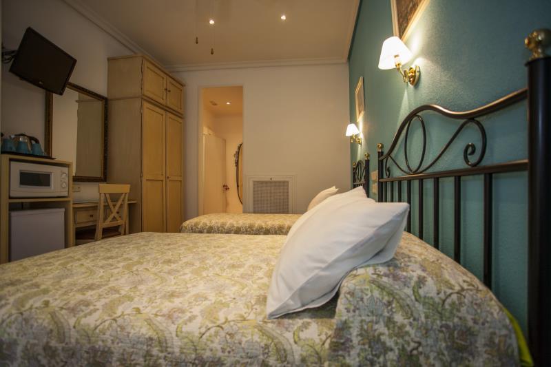 Pension Ava Rooms - image 7
