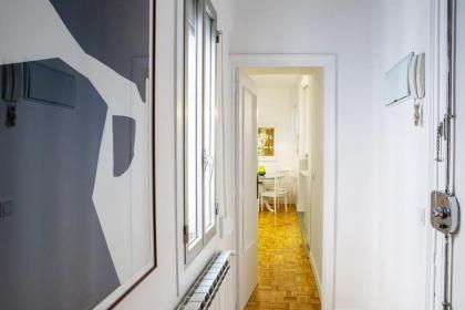 Lovely and Chic 1 Bedroom Apartment next to Atocha - image 17