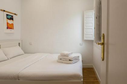 Lovely 1Bed in heart of Madrid - 2 min from tube - image 1