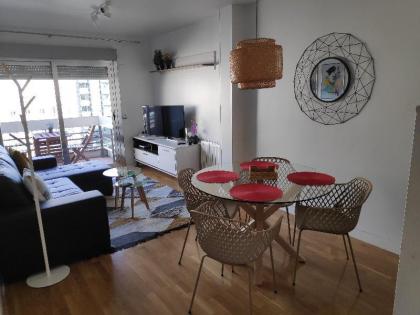 Comfortable 2BR/1BA flat with balcony in Chueca Madrid 