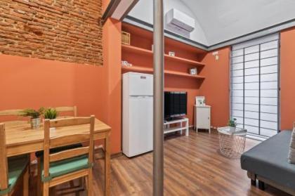 Contemporary Apartment with One-Bedroom in Salamanca Madrid - image 18