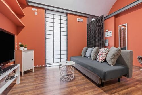 Contemporary Apartment with One-Bedroom in Salamanca Madrid - image 2