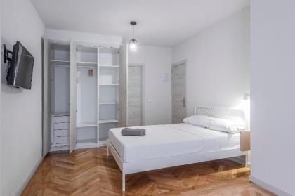 Private room in shared chalet Alameda Osuna - image 20