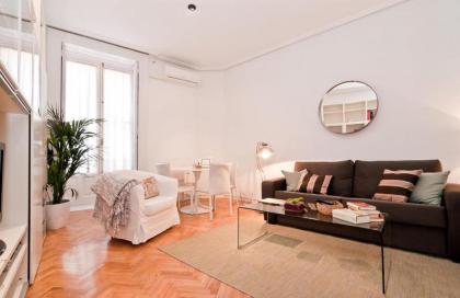 My City Home- Incredible apartamento en el Prado Madrid