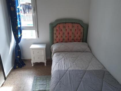 Room in Guest room - Peaceful accommodation in Madrid near Atocha