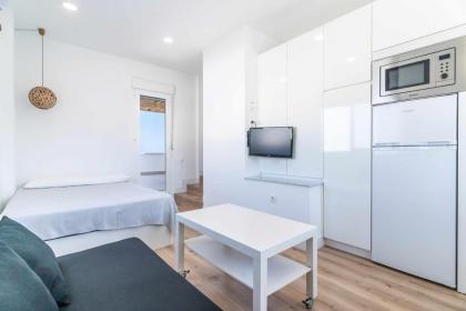 Amplio Apartamento Estudio en Estilo Ático - image 28
