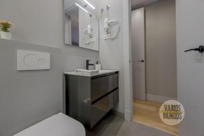 Confortable piso de 3hab en el Centro de Madrid - image 10