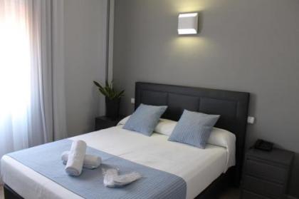 Hotel Barajas Plaza - image 3