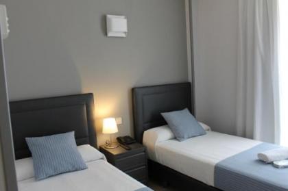 Hotel Barajas Plaza - image 8