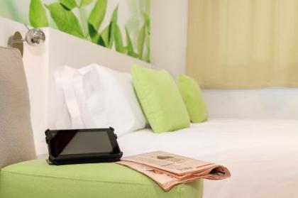 Blume Cruz Suites - image 7