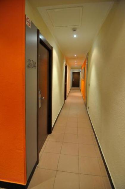 Hostal Ballesta - image 14