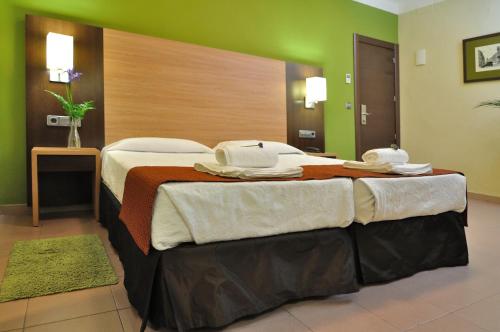 Hostal Ballesta - image 2