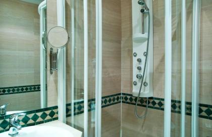 Hostal Oriente - image 16