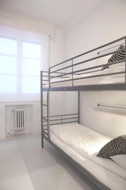 Woohoo Hostal Madrid - image 11