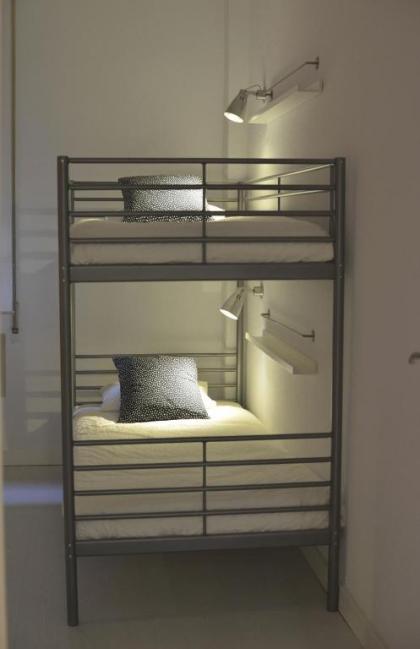 Woohoo Hostal Madrid - image 14