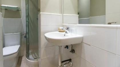 Hostal Madrid - image 7