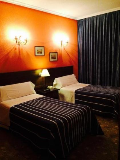 Hostal Sonsoles Madrid-Centro - image 1