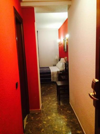Hostal Sonsoles Madrid-Centro - image 17