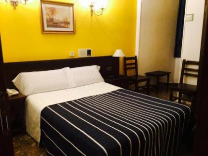 Hostal Sonsoles Madrid-Centro - image 4