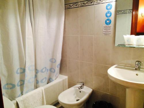 Hostal Sonsoles Madrid-Centro - image 7