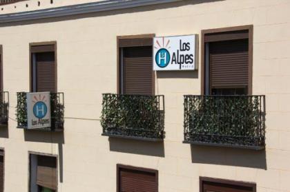 Hostal Los Alpes - image 12