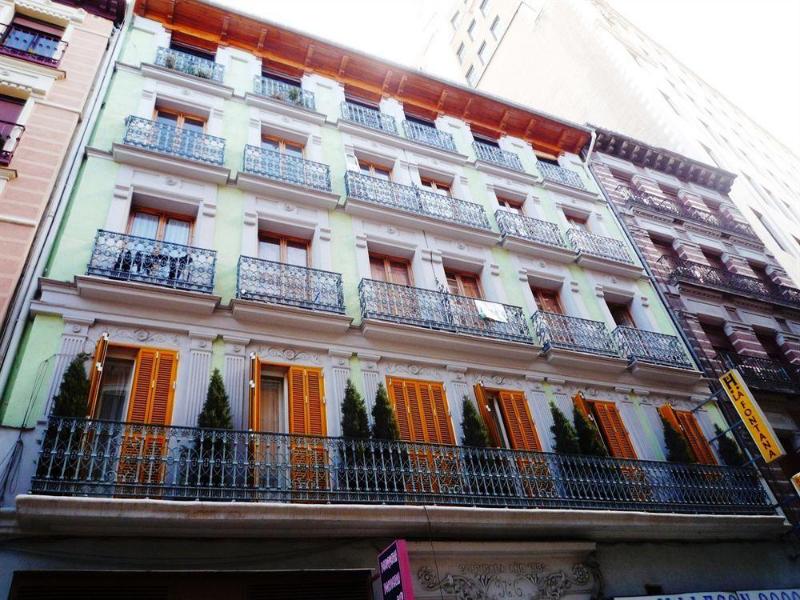Hostal La Fontana - main image
