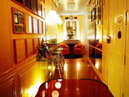 Hostal La Fontana - image 15