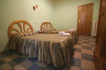 Hostal Continental - image 10