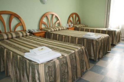 Hostal Continental - image 11