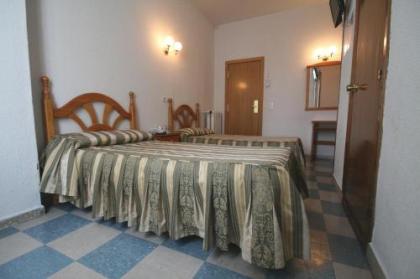 Hostal Continental - image 6