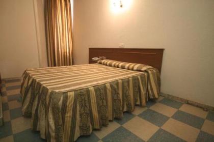 Hostal Continental - image 8