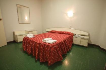 Hostal Continental - image 9