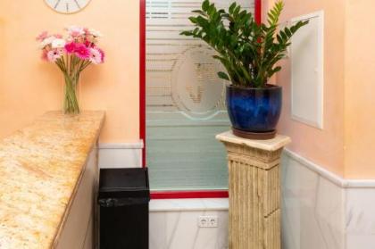 Hostal Viky - image 10