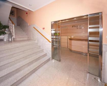 Hostal Viky - image 12