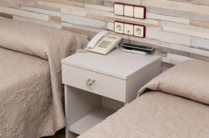 Hostal Viky - image 20