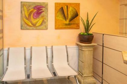 Hostal Viky - image 9