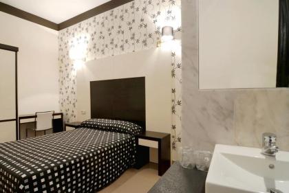 Alhambra Suites - image 10