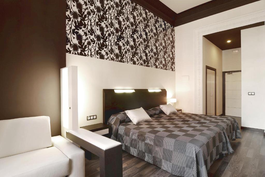 Alhambra Suites - image 3