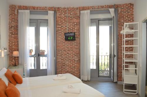 Hostal San Lorenzo - image 2