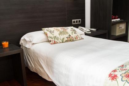 Hostal Marlasca - image 11
