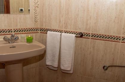Hostal Marlasca - image 9