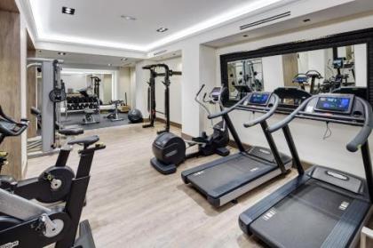 Gran Hotel Sercotel Conde Duque - image 19