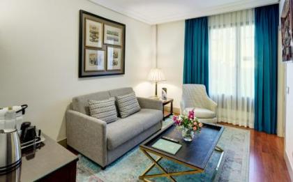 Gran Hotel Sercotel Conde Duque - image 7
