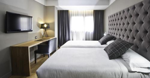 Hotel Zenit Abeba - image 4