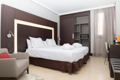 Novotel Madrid Center - image 3