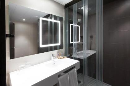 Novotel Madrid Center - image 5
