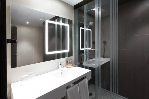 Novotel Madrid Center - image 5