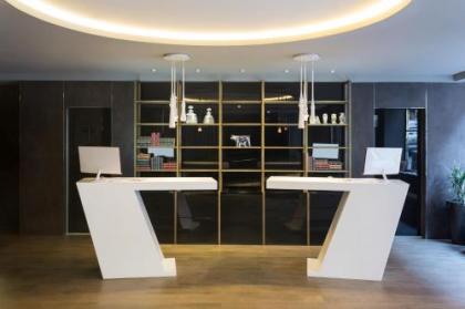 Mercure Madrid Centro - image 2