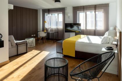 Rafaelhoteles Atocha - image 18